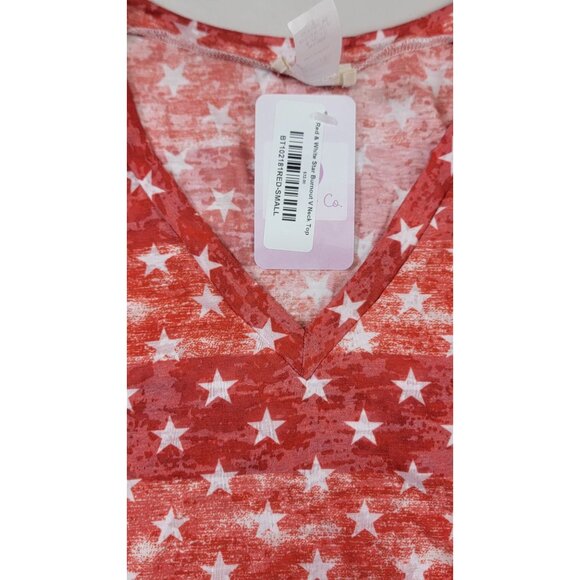 BiBi T-Shirt Red White Star Print V-Neck Slim Womens/Jrs Small New with Tags - Picture 3 of 5